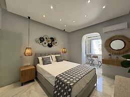 Sunshine Bay Suites