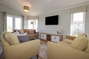 4 Meadow Retreat