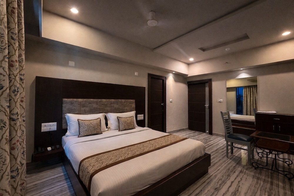 Devi Palace Monsoon Palace View Resort Udaipur