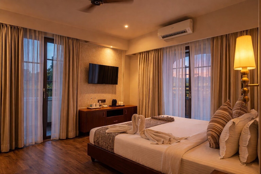 Devi Palace Monsoon Palace View Resort Udaipur