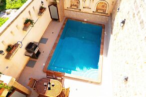 Mixel Gozitan Villa and Pool