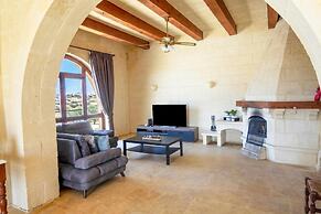 Nirvana Gozitan Villa & Pool