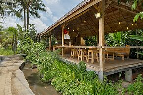 Joglo Organik Guesthouse