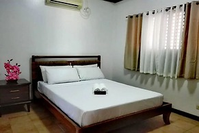 Grand Villa Laguna