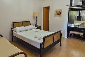 Grand Villa Laguna