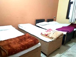 Goroomgo Homestay Haldwani