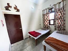 Goroomgo Homestay Haldwani