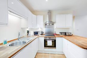 Luxury 2 Bedroom Apartments with Parking