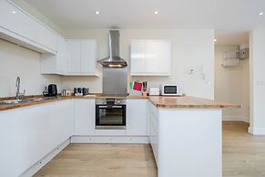 Luxury 2 Bedroom Apartments with Parking