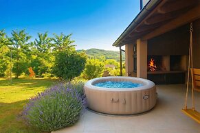 Hedonistic Vineyard Estate