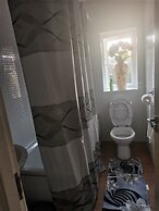Beautiful 1-bed House in Manchester