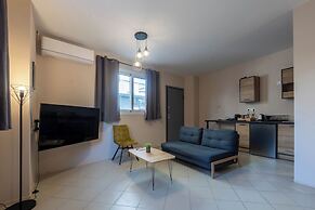 Boutique Studios & Apartments-by Avelink