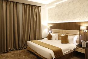 Dan Golden Hotel & Lounge