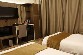 Dan Golden Hotel & Lounge