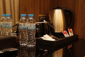 Dan Golden Hotel & Lounge