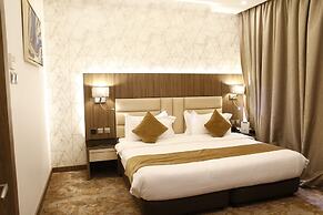 Dan Golden Hotel & Lounge