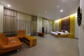 Hotel H