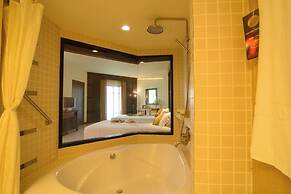 The Nouveau Chumphon Beach Resort & Golf