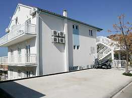 Apartments Trogrlić