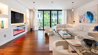 Trendy City Walk Living w Pool View Balcony