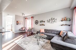 Luxury 3BR Townhome Private Gym BBQ