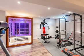 Luxury 3BR Townhome Private Gym BBQ