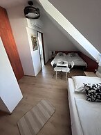 Május 1 Vendégház - Torony
