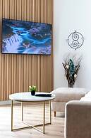 18th Floor Luxury Condo With Pool