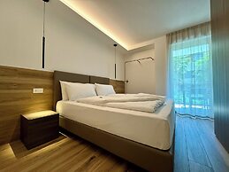 Adige Apartments