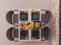 Sugarwhite Suites