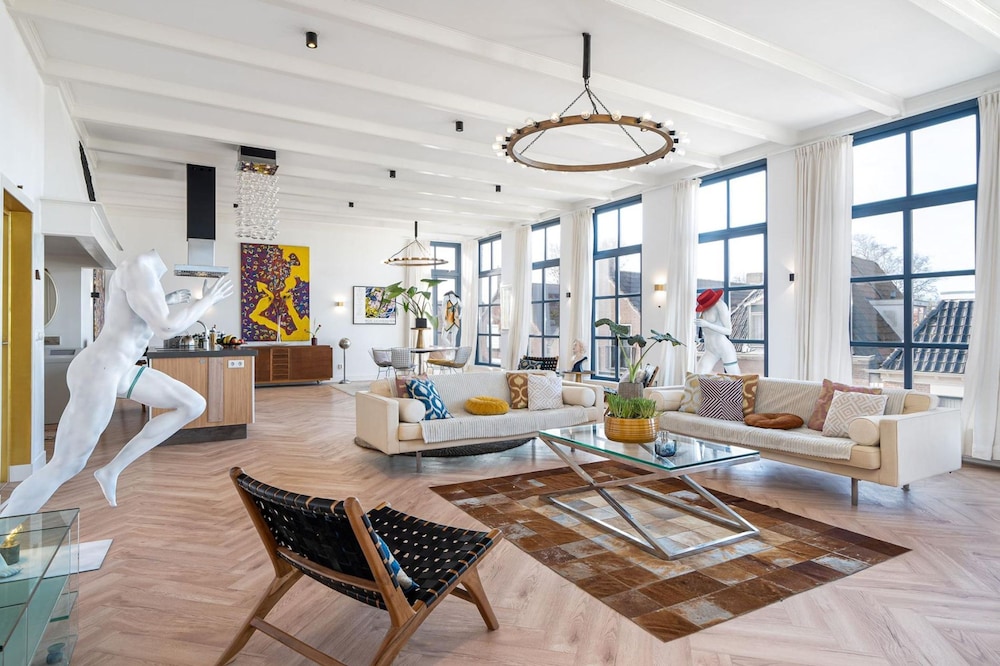 Luxurious Apartment in a Historical Monument