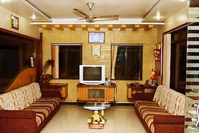 Hotel Sai Varsha