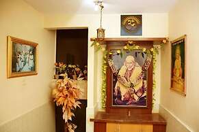 Hotel Sai Varsha