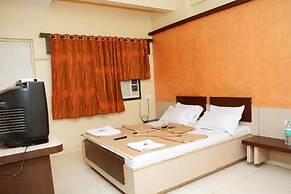 Hotel Sai Varsha