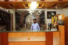 Hotel Sai Varsha