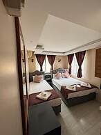 ASMALI PERA HOTEL