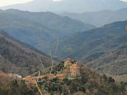 House - Sleeps 5, Scenic Views, Fireplace & Garden