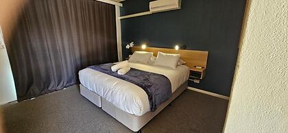 Billabong Motel