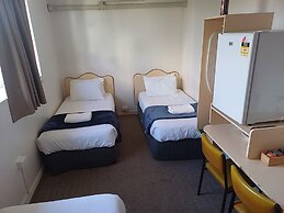 Billabong Motel
