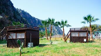 Glamping Canvas Butterfly Valley