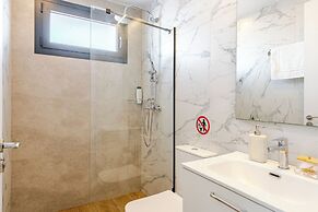 Yamas Urban Living Platinum Key