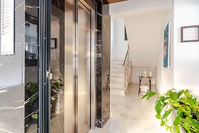 Yamas Urban Living Platinum Key