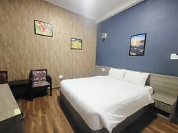 Purple Star Hotel