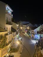Purple Star Hotel