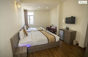 Purple Star Hotel