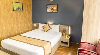 Purple Star Hotel