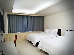 Bluebird Hotel