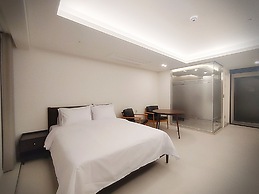 Bluebird Hotel