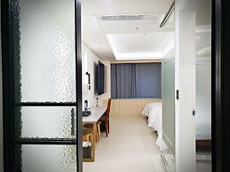 Bluebird Hotel