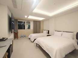 Bluebird Hotel